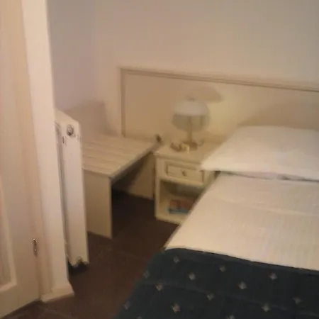 Πανσιόν Guest House Sterk 3*